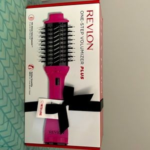Revlon One -Step Volumizer Plus